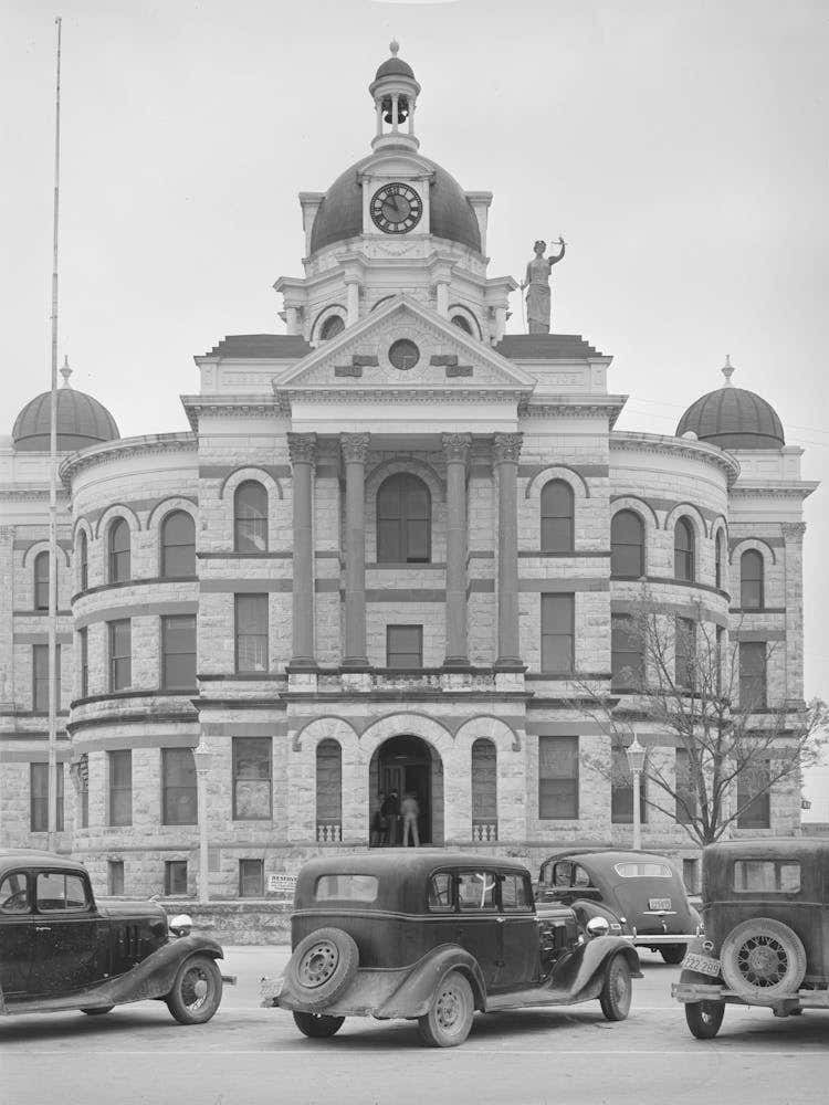 Detail Of Courthouse, Gatesville, Texas By Russell Lee