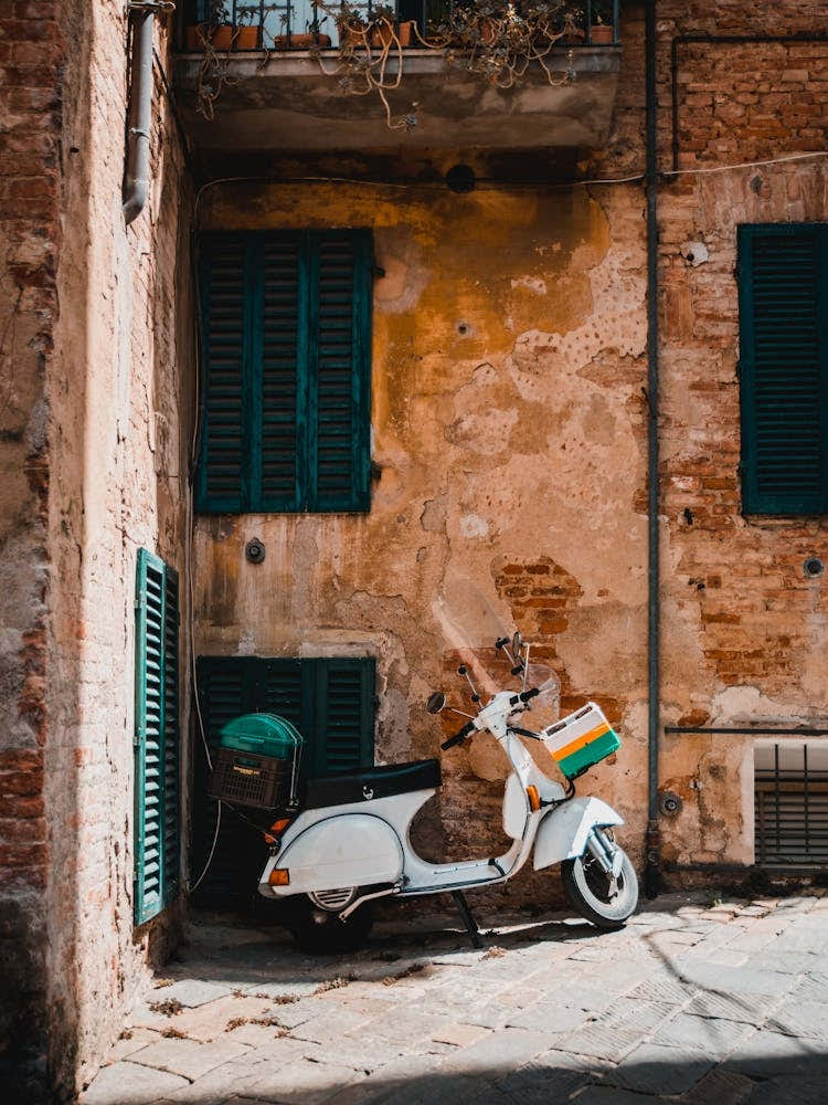 Scooter Italy | Streets of Siena, Tuscany, Italy