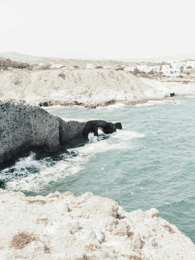 Coastal Chronicals, Milos 1