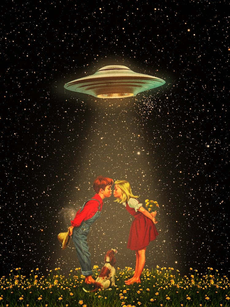 Ufo Kissing