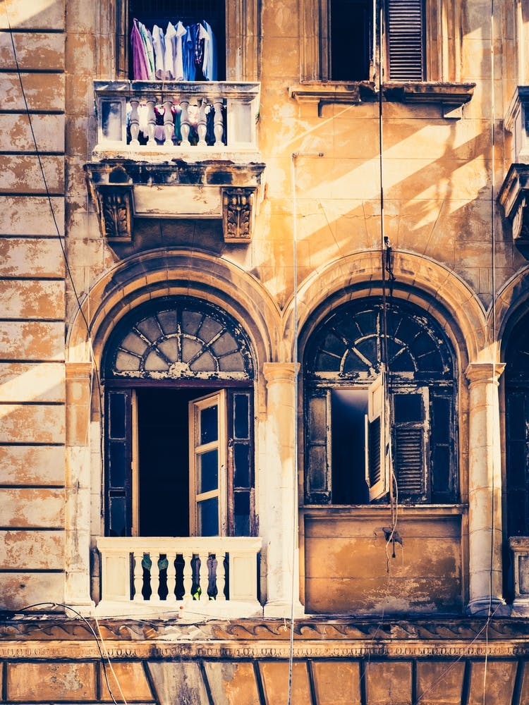 Decaying Grandeur Of Havana