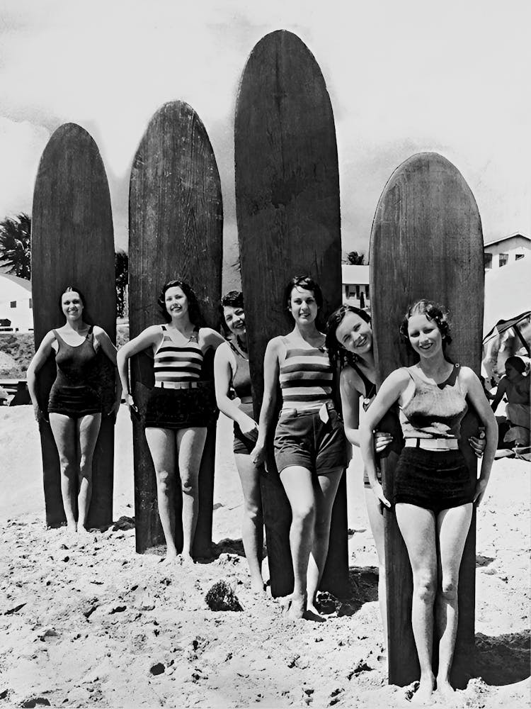 Hawaiian Surfers, Black and White Old Photo, Vintage Surf Art, Vintage Beach