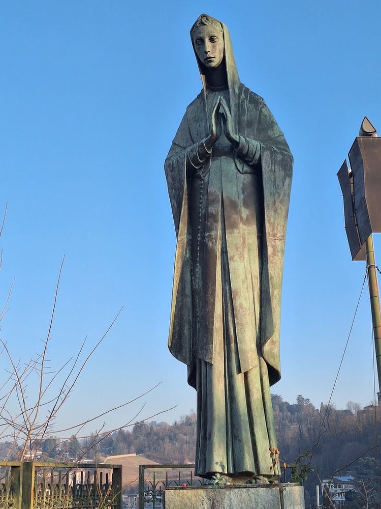 Statue Of The Virgin Mary