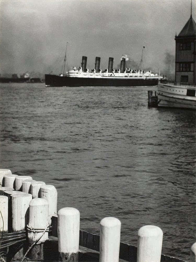 Outward Bound, The Mauretania (1910), Alfred Stieglitz
