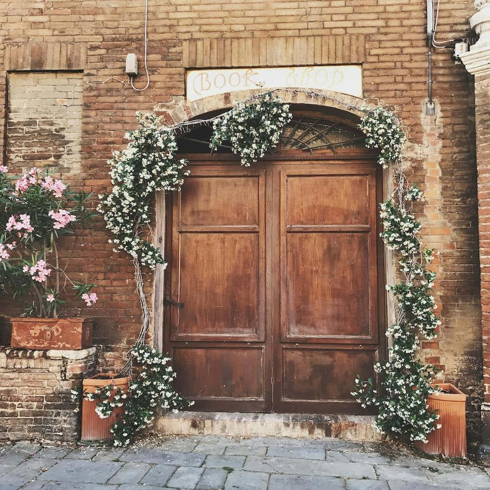 Siena Book Shop Square