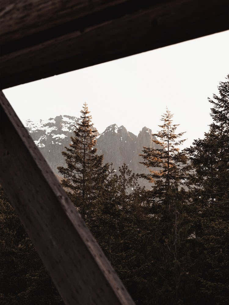 Western Mountain View