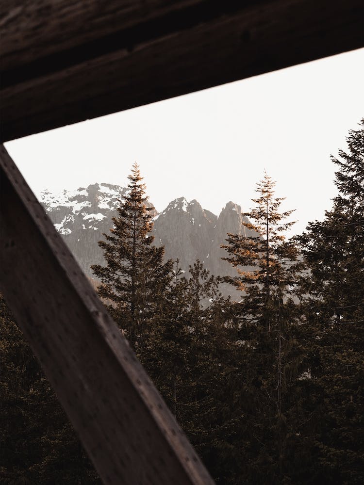 Western Mountain View