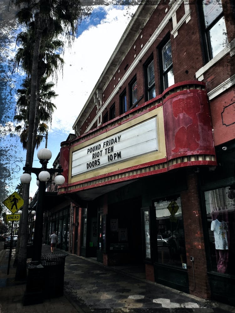 Doors 10pm