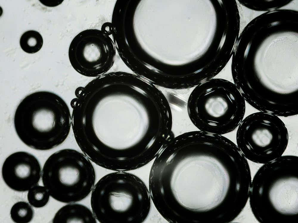 Water Bubbles Under The Microscope 01