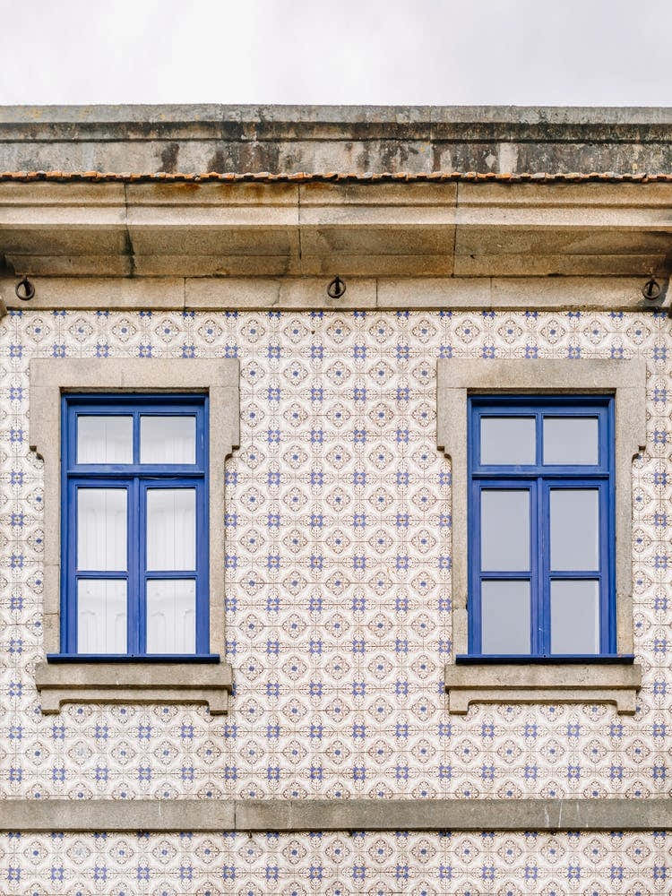 Portuguese Tiled Wall - Blue Mosaic - Porto | colorful travel photography 1