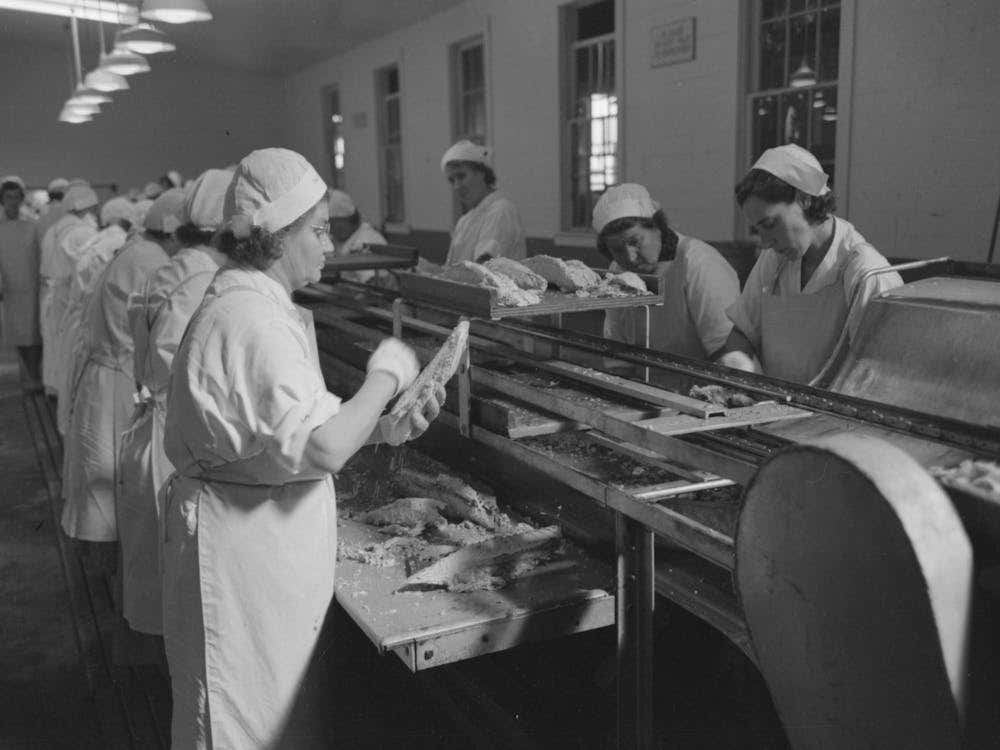Skinning Cooked Tuna Before Canning, Columbia River Packing Association, Astoria, Oregon By Russell Lee
