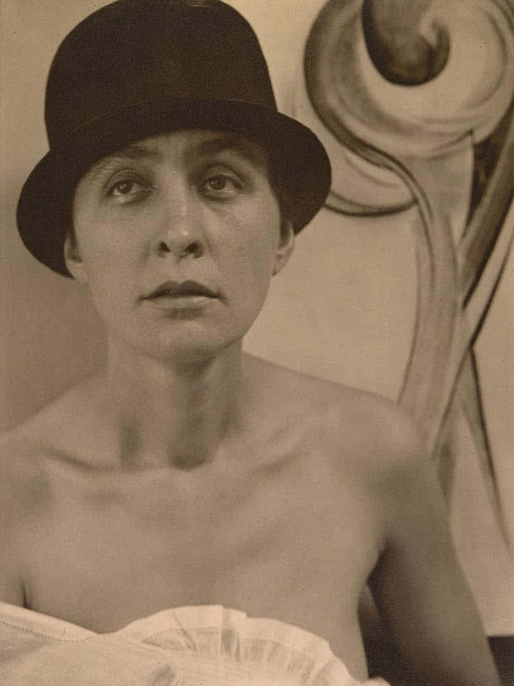 Georgia O’Keeffe (1922), Alfred Stieglitz
