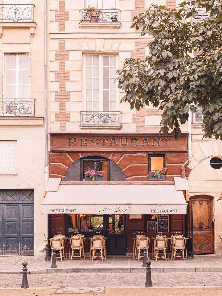 Restaurant At Place Dauphine