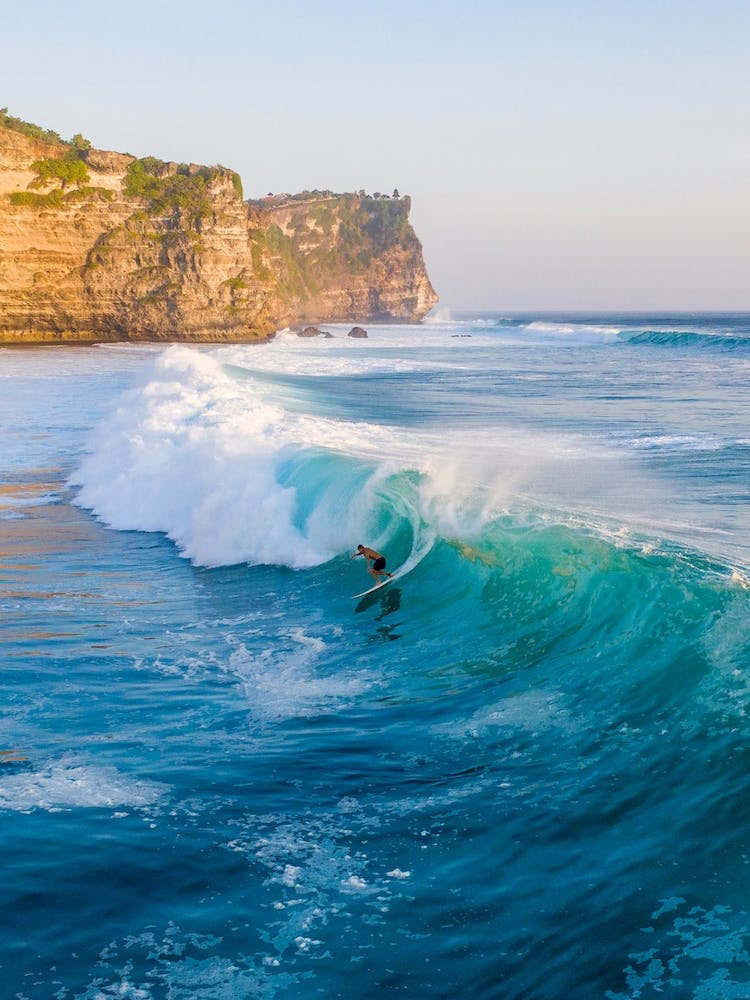 Big Wave Surfing Uluwatu