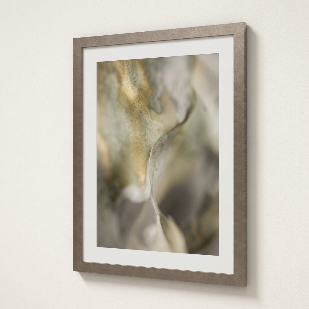 The Vitrine Frame - Distressed Silver