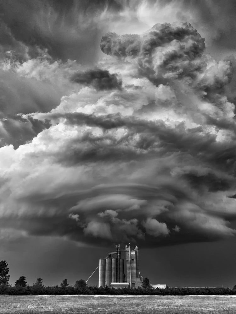 Monochrome Mesocyclone