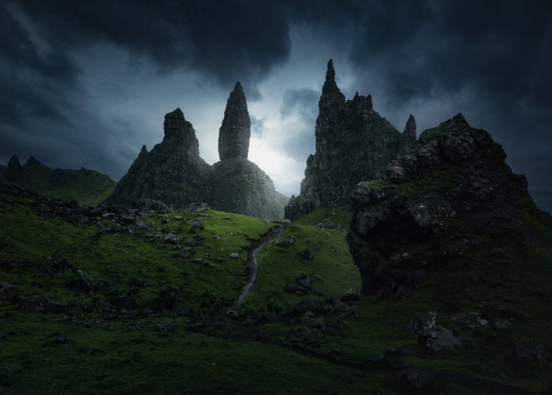 Dark mass Storr.