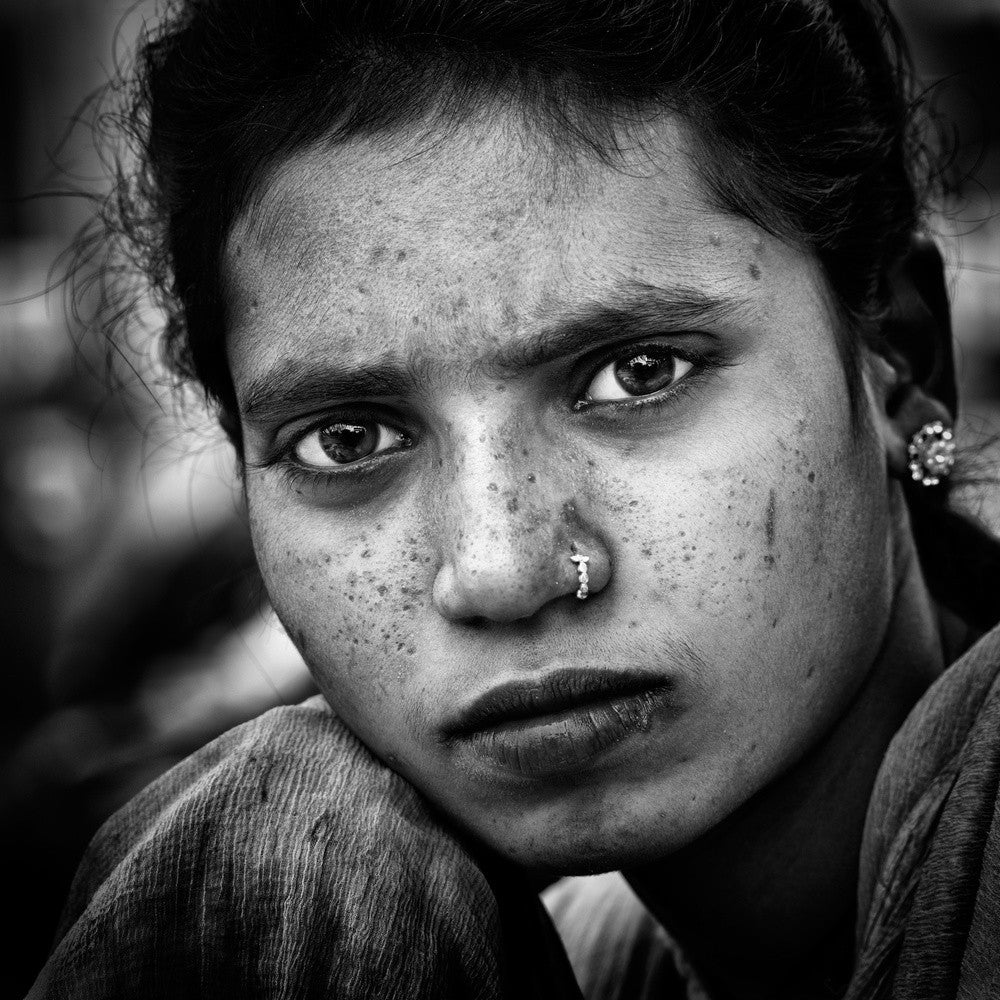 Serie von Frauen-Straßenporträts: Indien
