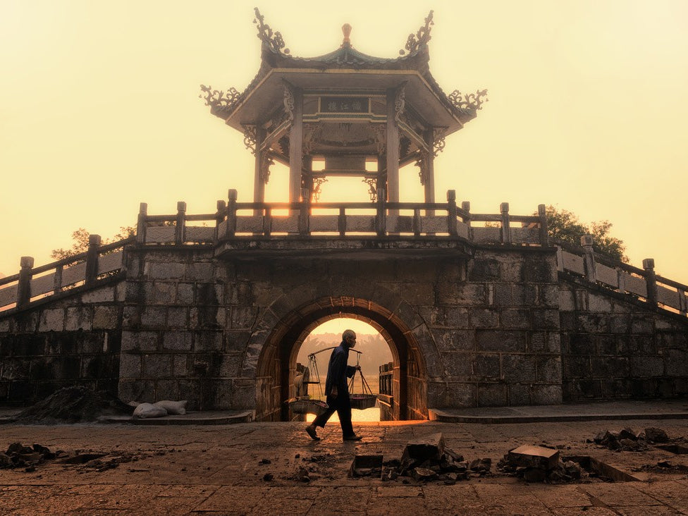 A foggy sunrise in Yangshuo