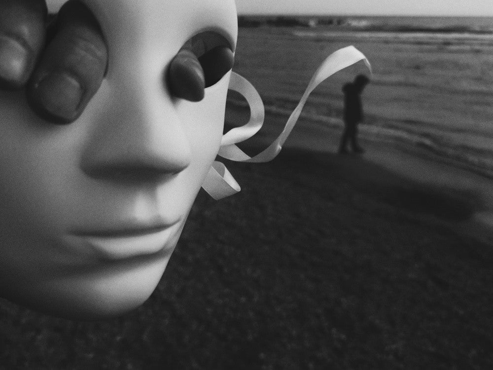 Eine andere Maske