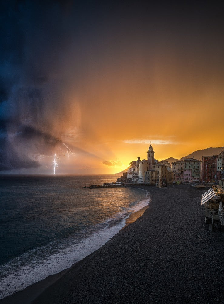 Between peace and storm
