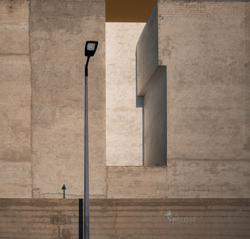 Straßenlaterne mit Schatten