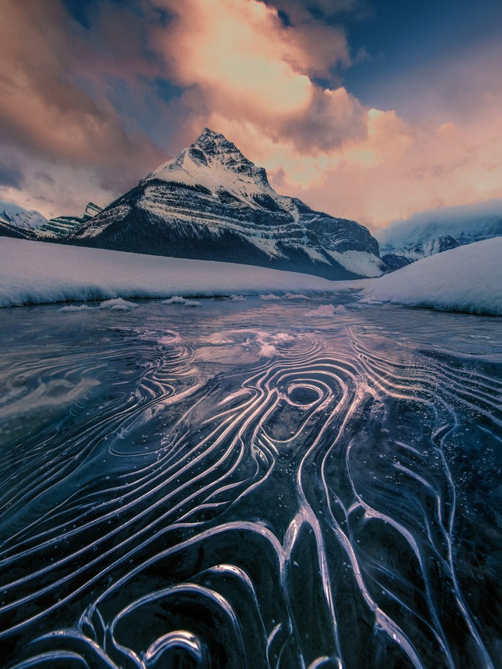Stunning Ice Line