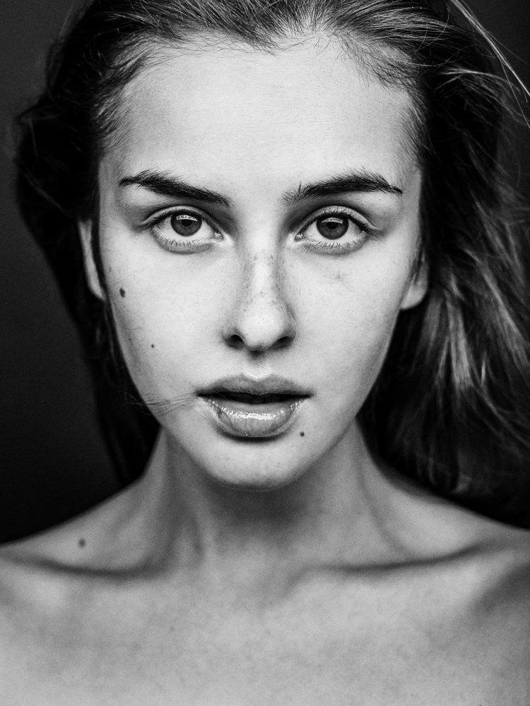 Sensual beauty [Romana U]