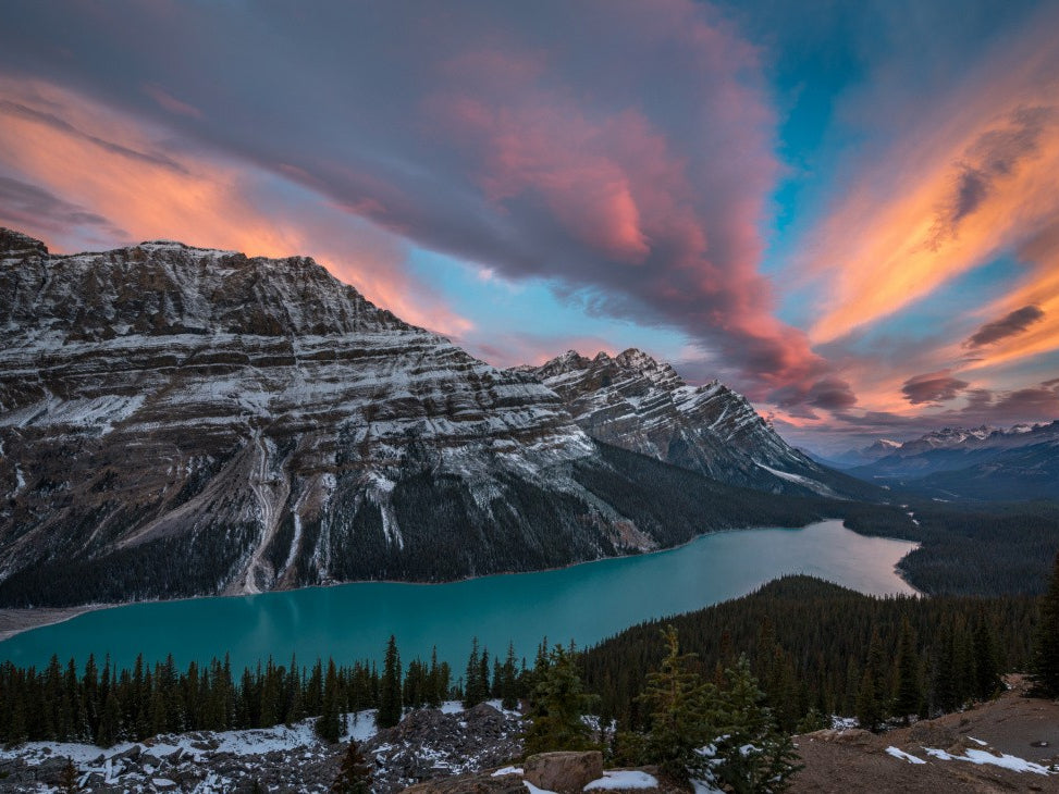 Just before sunrise - Peyto Lake