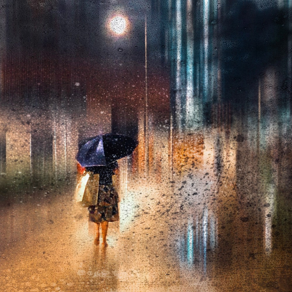 Mädchen im Regen