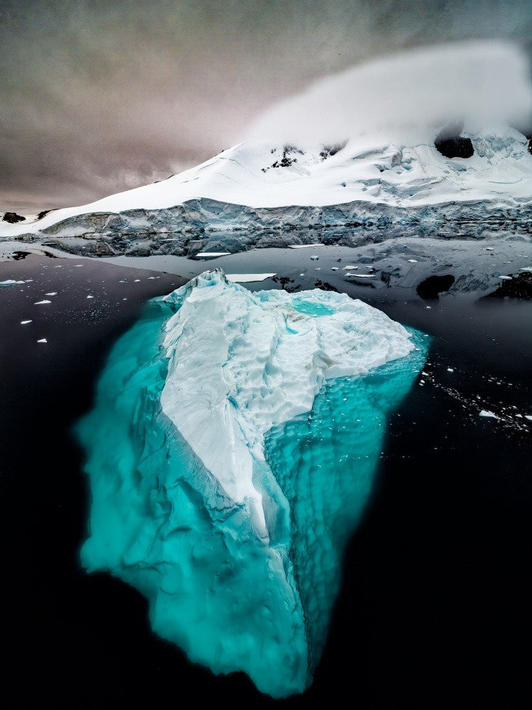 Moving iceberg