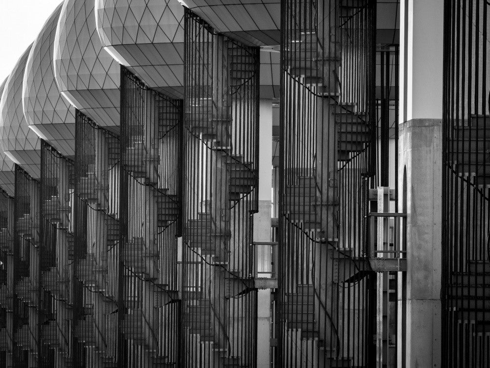 Maintenance stairs for water gates