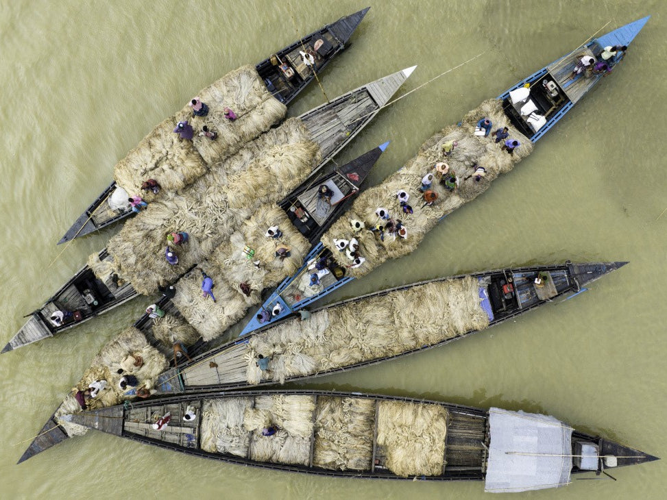 Floating jute market