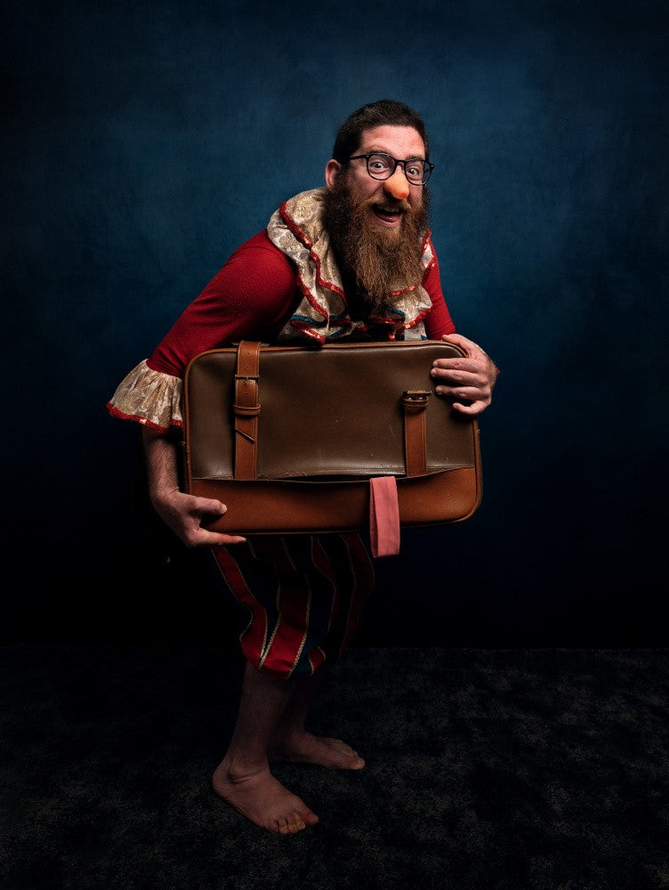 The clown and the suitcase