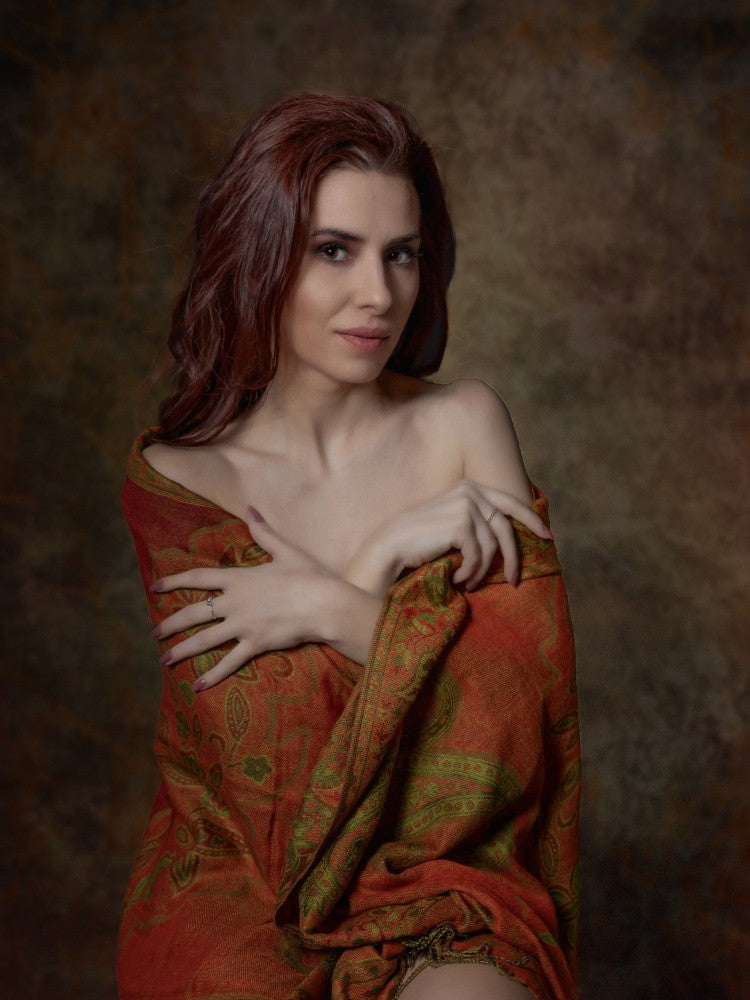 Wrapped in autumn tones