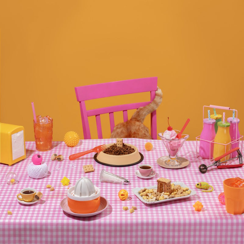 Cat's Tea Party