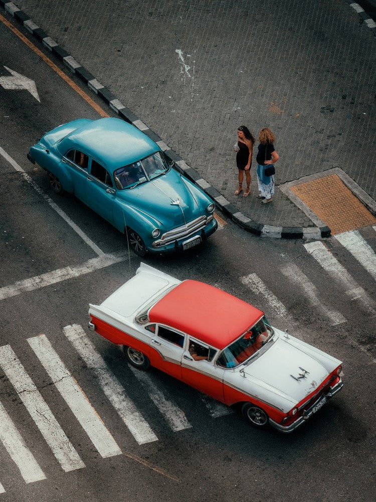 Two Girls, two cars