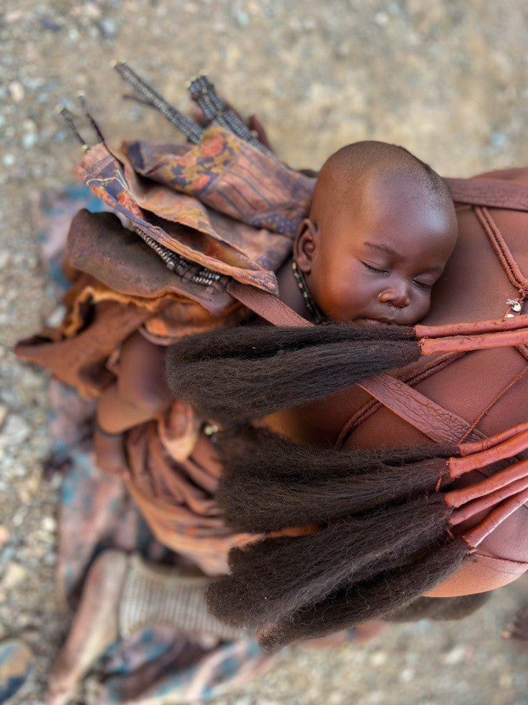 himba baby