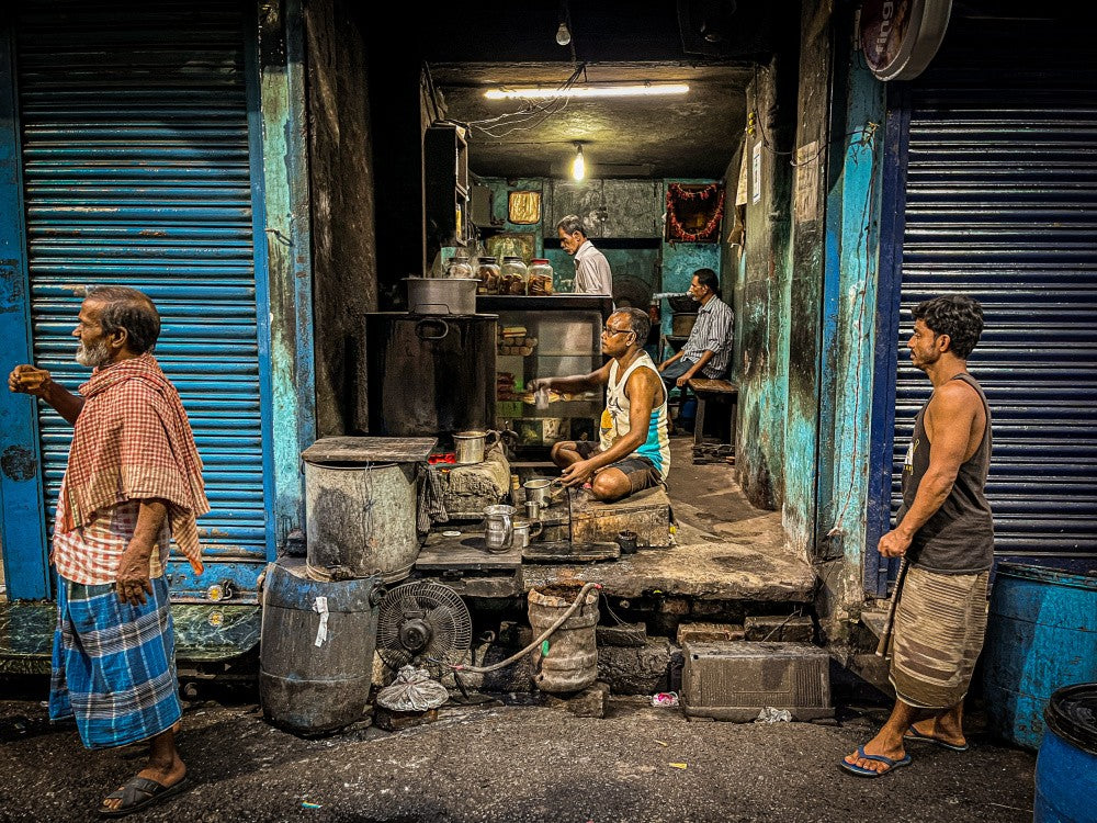 People at a tea shop