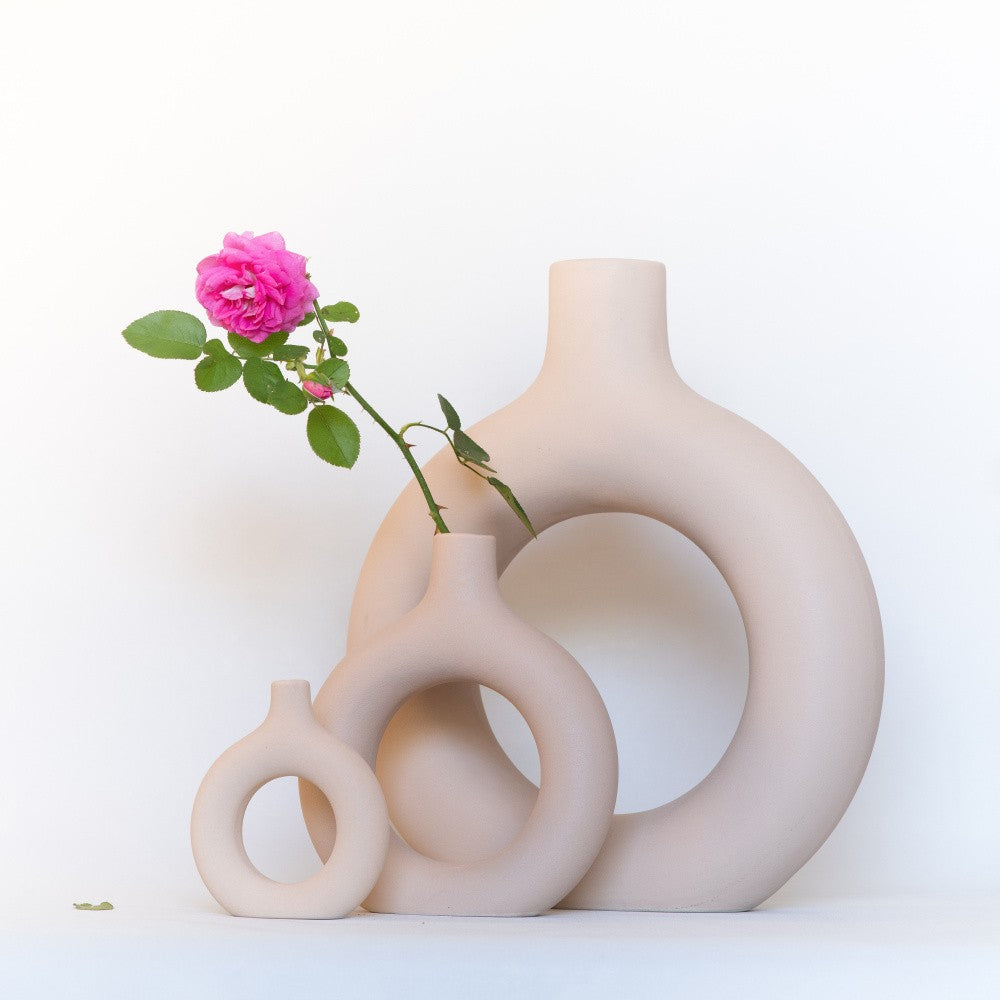 Rose with ring vases