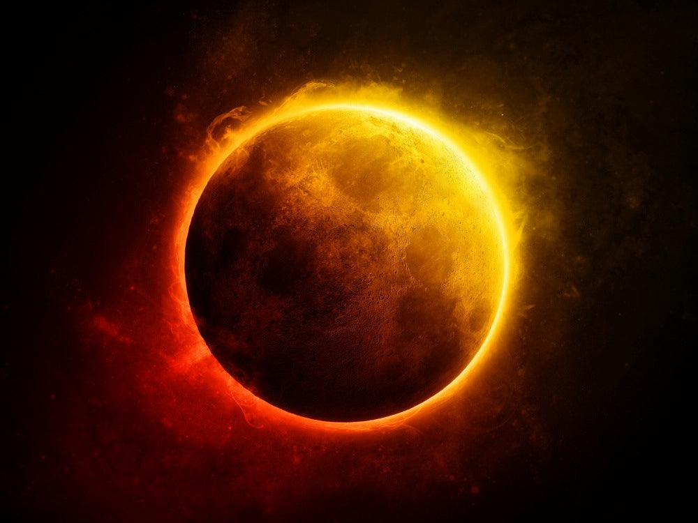 Luna and Sol overlap