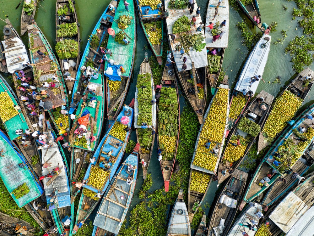 Floating fruits market in Kaptai