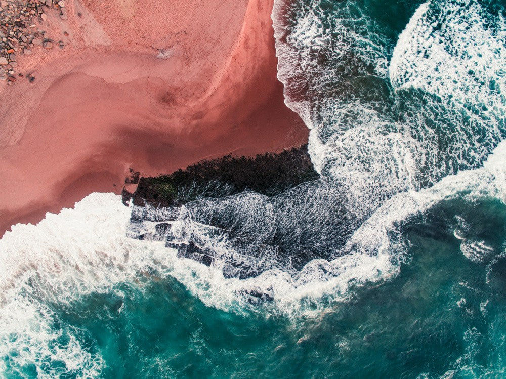 Vibrant Contrast Of Turquoise Ocean Waves