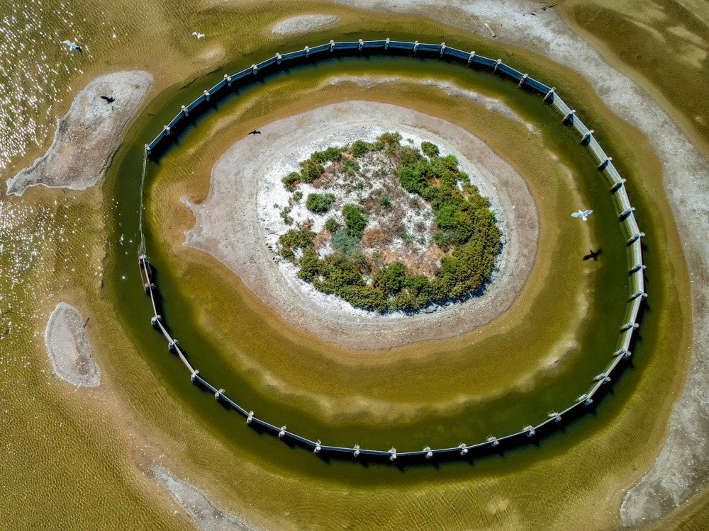 Au-dessus des marais salants
