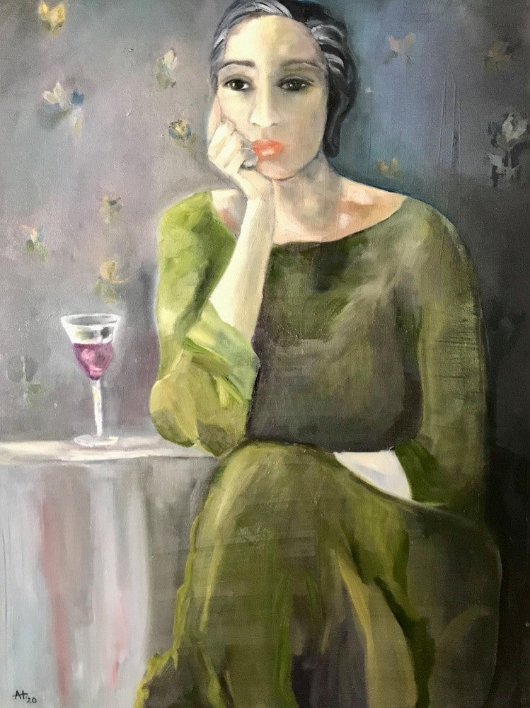 Frau im grünen Kleid