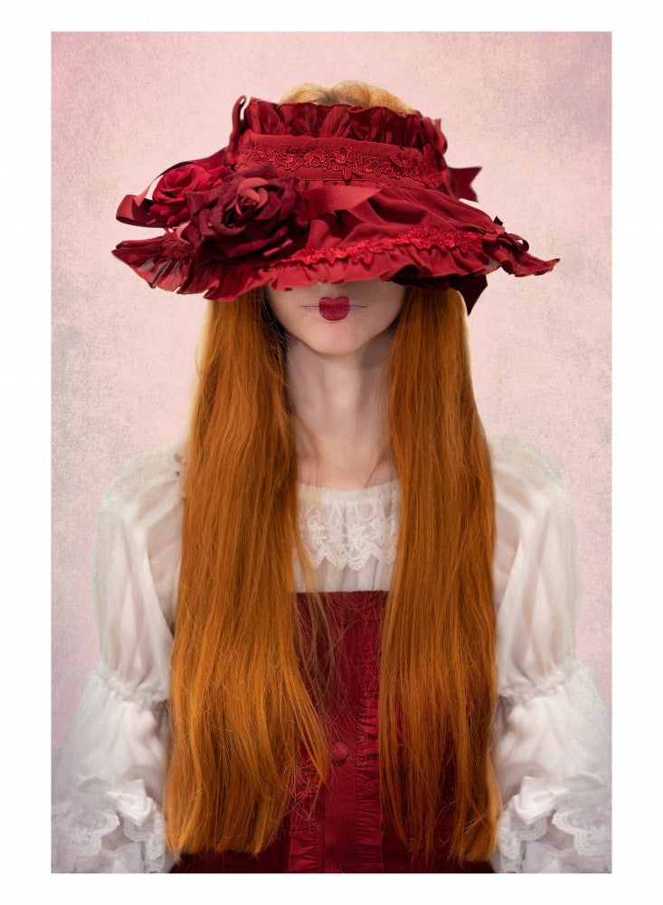 Femme au chapeau rouge