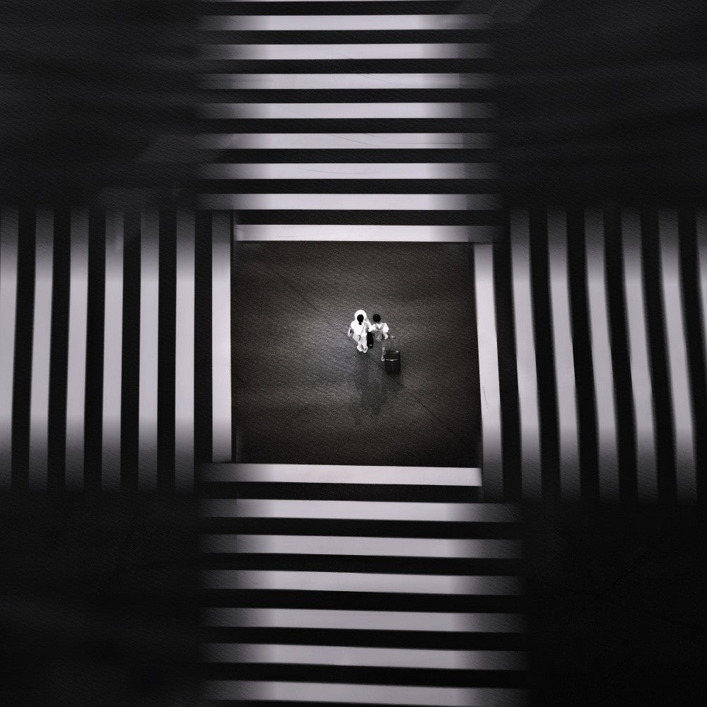 Crossing an unfamiliar city