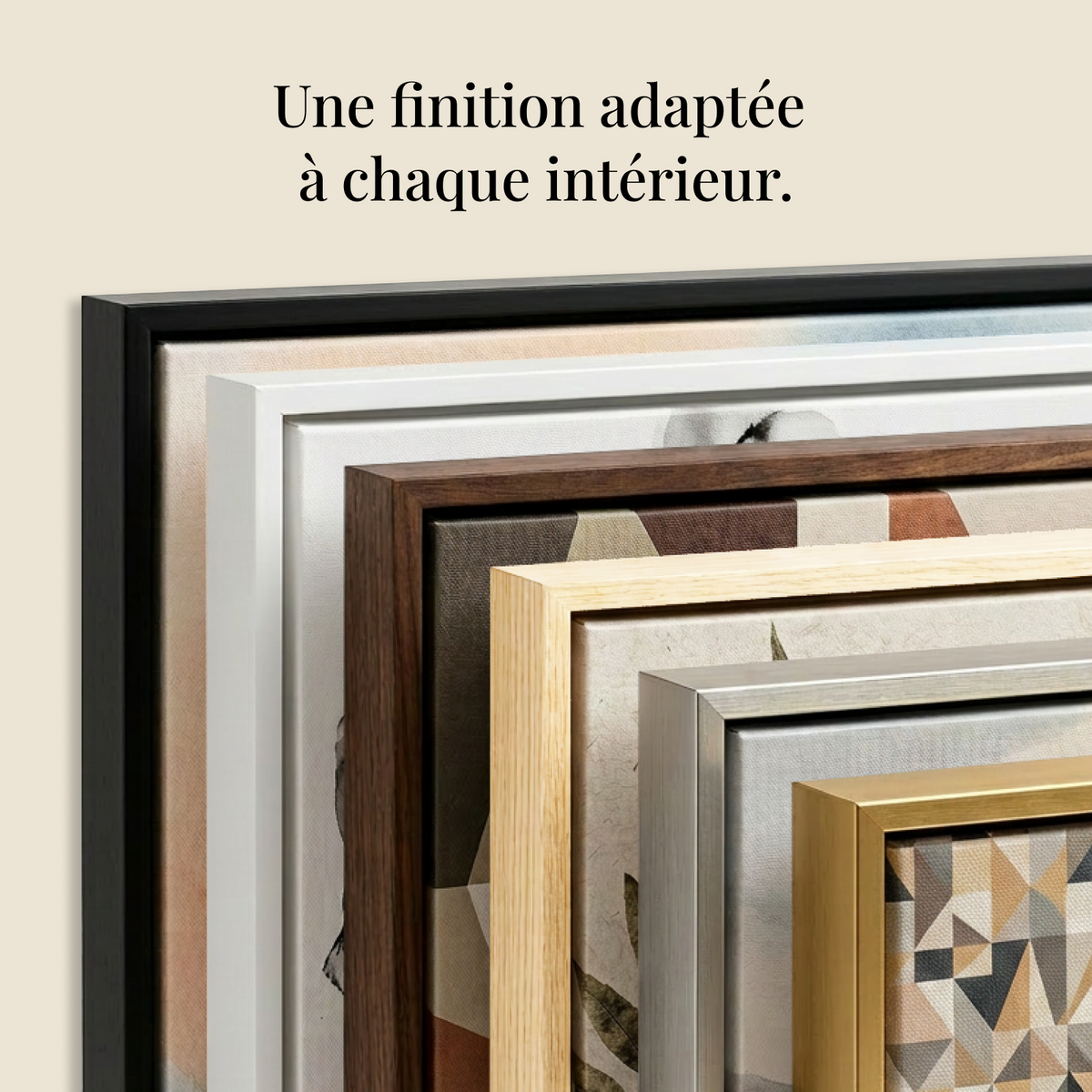 Coins de cadres caisse pour toile en noir, blanc, bois foncé, chêne, argent et or imbriqués les uns dans les autres, avec le titre « Le cadre idéal pour chaque intérieur. »