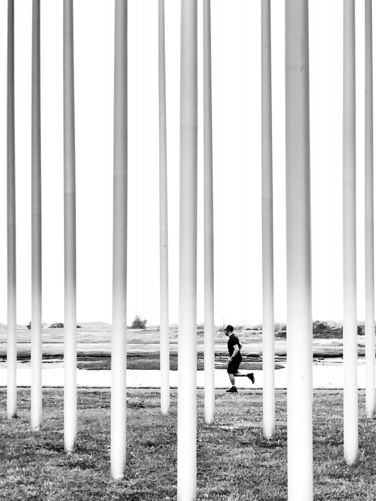 Vertical Lines Runner