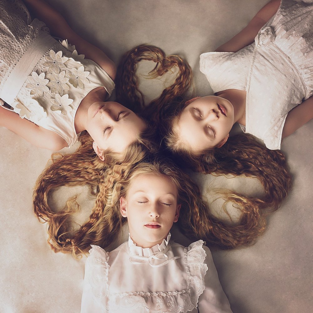 Peaceful Sister Hearts
